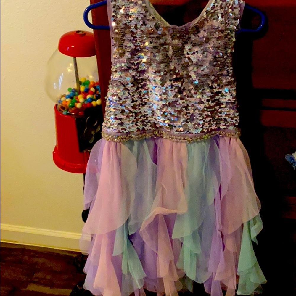Girls dress